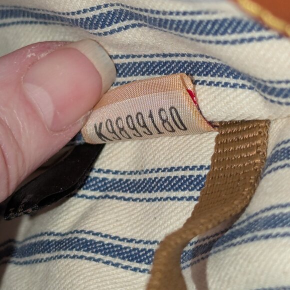 Dooney & Bourke green nylon and leather hand/shoulder bag. EUC! - Picture 7 of 12